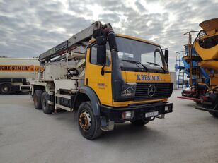 camion malaxeur Putzmeister  sur châssis Mercedes-Benz 2426