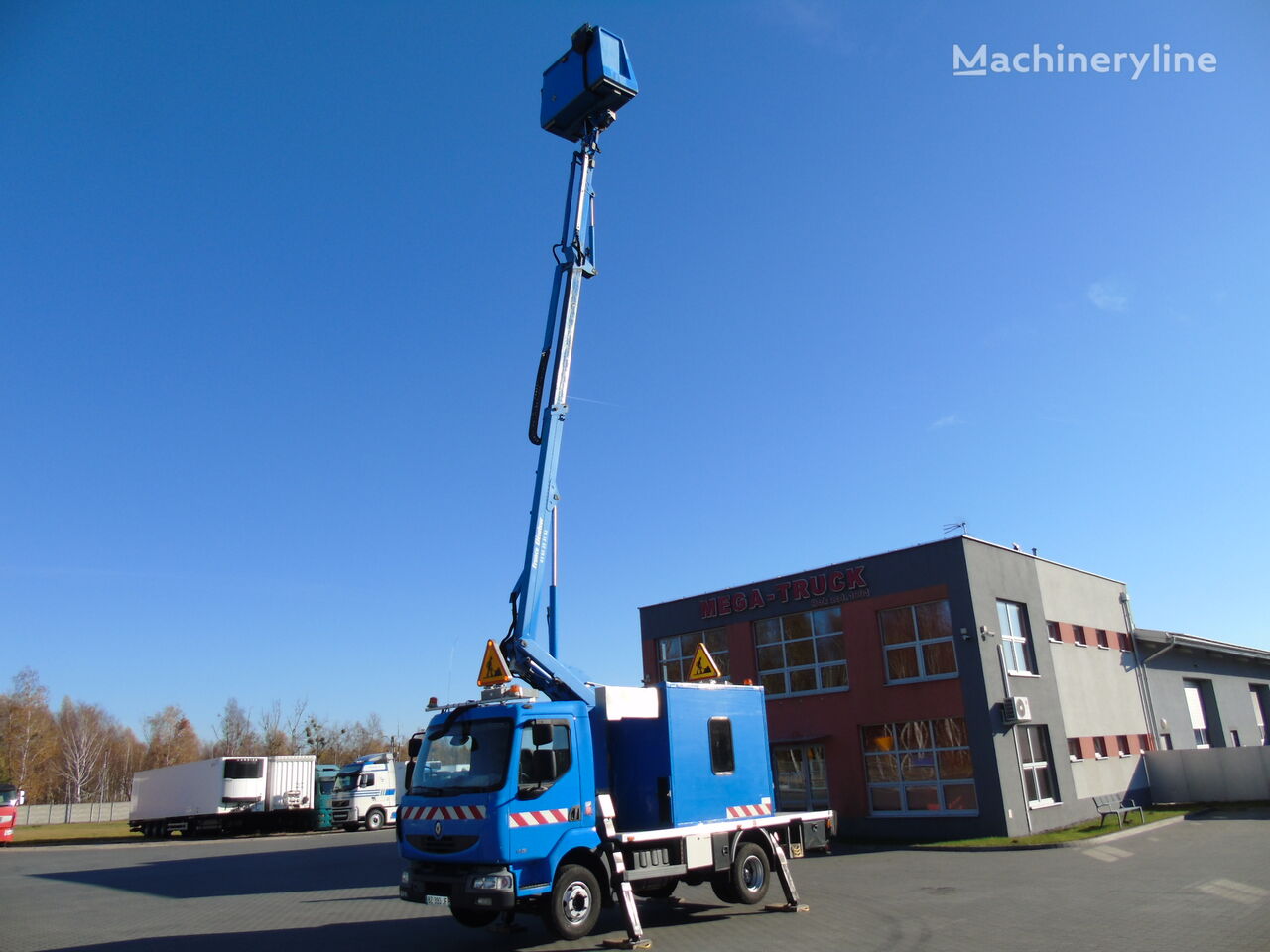 Camion bâché Renault Midlum 180 à vendre France LIMAY, XT9362