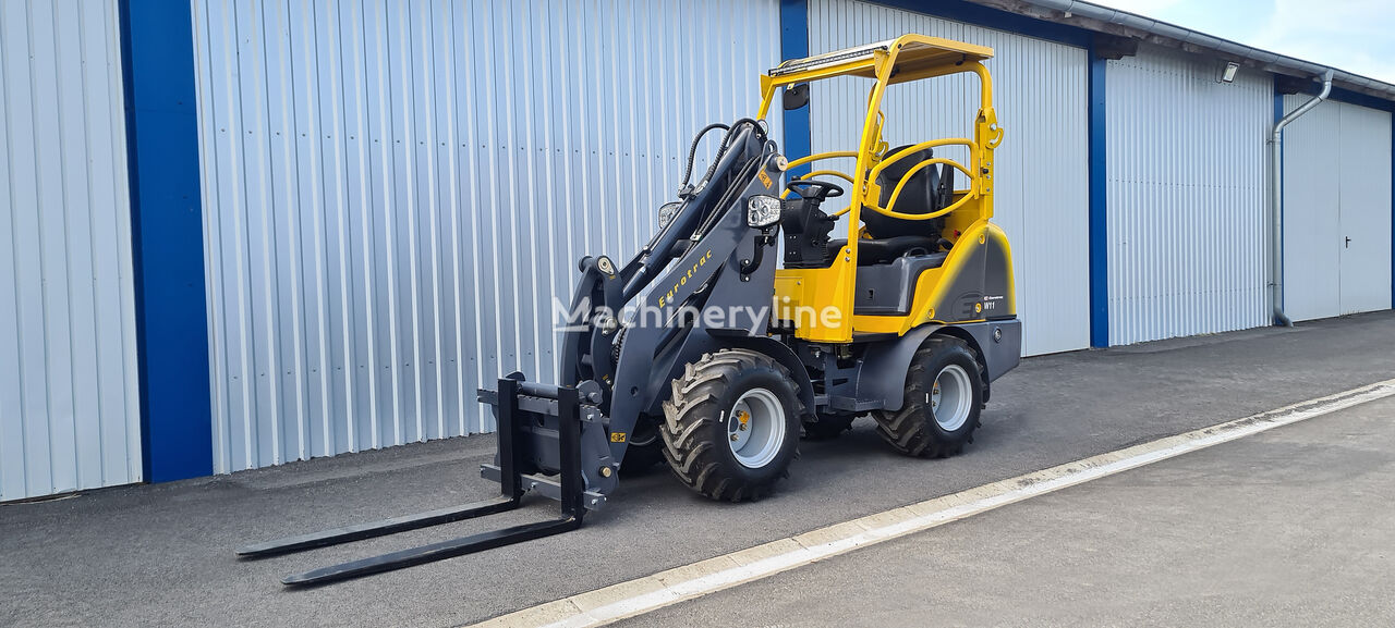 chargeuse sur pneus Eurotrac Eurotrac W11 Radlader Hoflader neuve