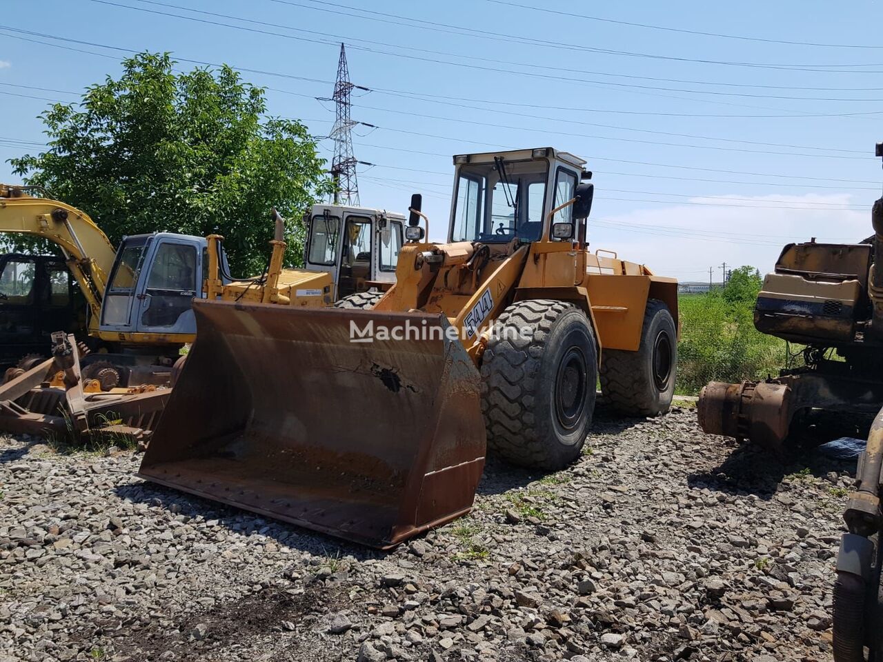 chargeuse sur pneus Liebherr L541   ( for parts )