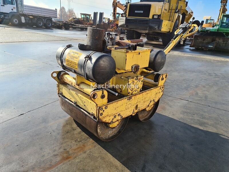 compacteur à main BOMAG BW65S