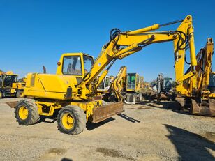 pelle sur pneus Komatsu PW95