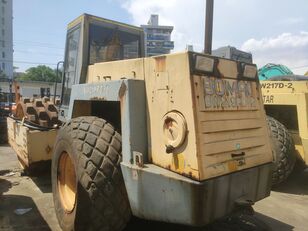 rouleau compresseur BOMAG BW219