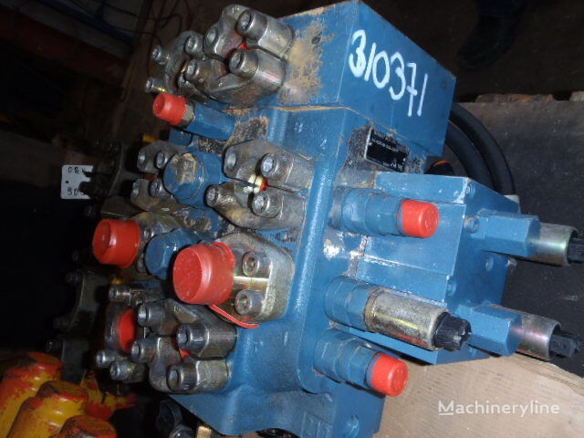 distributeur hydraulique BOMAG M6-1061-00/2M6-22W21 705275 pour compacteur BOMAG BC972RB